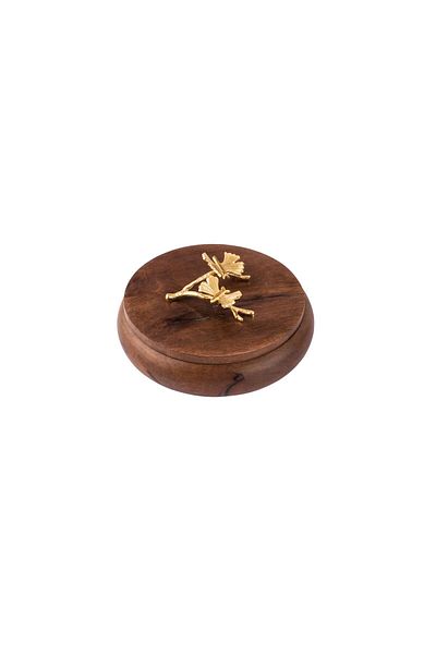 Dania Round wooden box with gold brooch, size 19 cm
