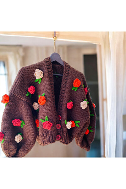 Melonndesign Γυναικεία ζακέτα με λεπτομέρεια από τριαντάφυλλο, πλεκτή στο χέρ...