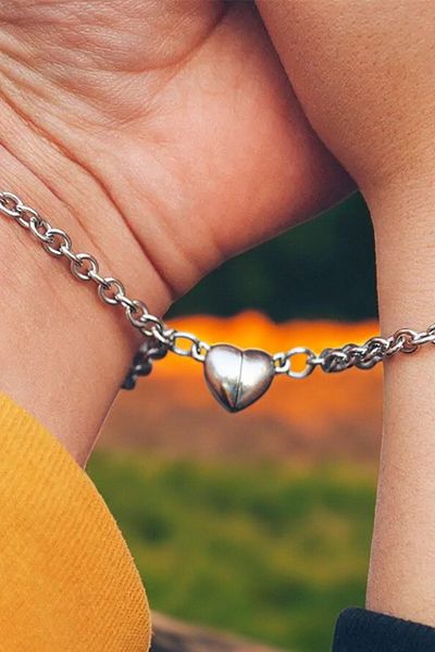 Lynare 2 Pieces Magnetic Joining Heart Dating Bracelet