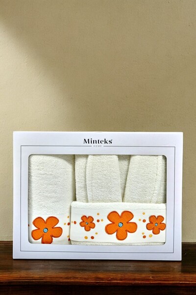 Minteks Романтични спомени - 3-компонентен комплект хавлии и халати за жени (серия Vintage)