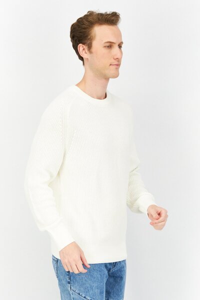 CELIO Men Crew Neck Knitted Long Sleeves Sweater, Off White