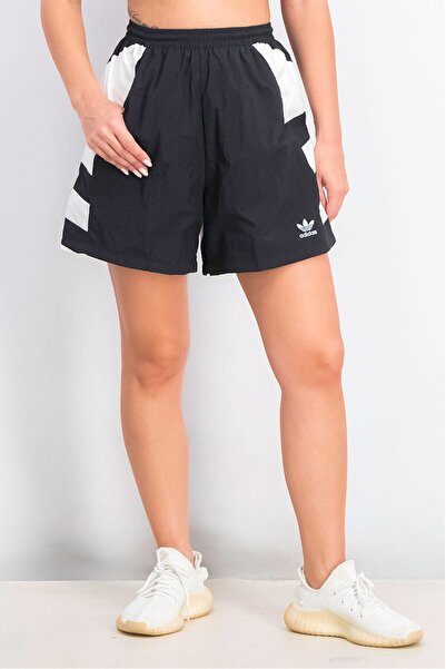 adidas شورت رياضي نسائي بمقاس كبير وشعار، أسود