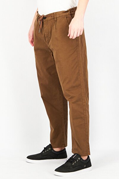 CELIO Men Relax Fit Plain Drawstring Stretchable Chino Pants, Brown