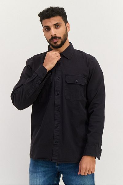 GAP Men Regular Fit Plain Long Sleeve Casual Shirts, Black