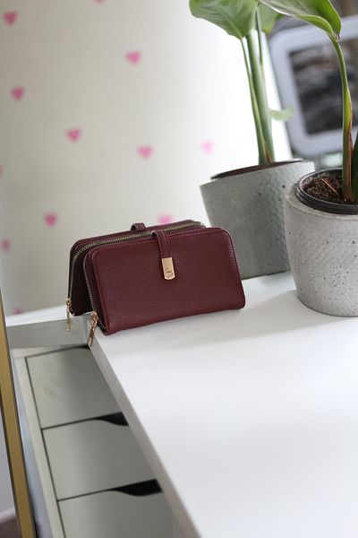 Moom Bag Women's Burgundy Gold Accessory Button Detailed Wallet