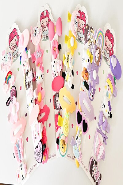 Pretty Children's Set of 14 Buckles