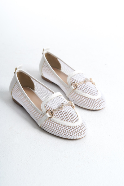 Moda Değirmeni Women's White Lace Ballerinas with Gold Buckle - Short Casual Heels Bg2104-111-0001