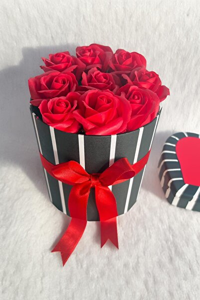 Sole 9 Adet Özel Kumaştan Kokulu Kırmızı Gül, Şık Silindir Kutuda: Sonsuz Aşkınızı Anlatın! Kız Arkadaşa,