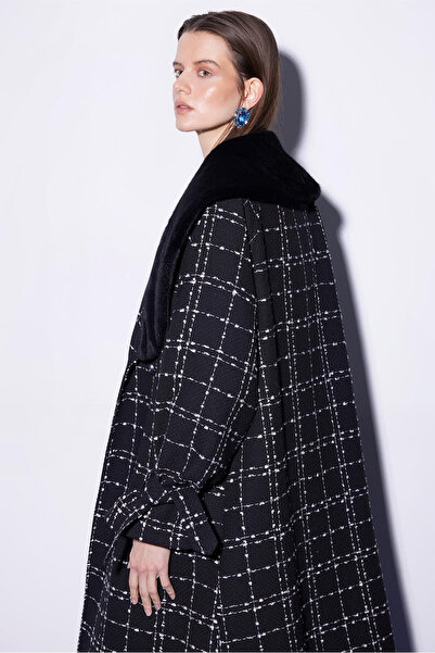 Touché Privé Long Tuvit Coat
