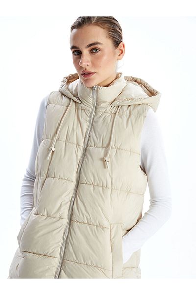 LC Waikiki Hooded Women's Puffer Vest