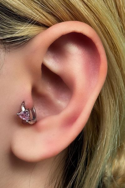 TAKIŞTIR Silver Color Heart Figured Stone Detailed Surgical Steel Hoop Tragus/ Cartilage Earring/Piercing (Single)