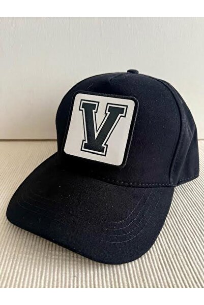 CosmoOutlet Чорна чоловіча кепка з регульованим розміром, з наклейкою, 100% бавовна, з літерою V ззаду