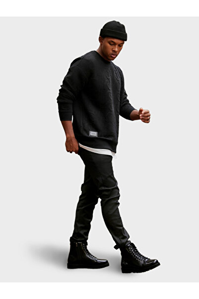 OMBRE Pánská mikina RELAXED FIT s vyraženými písmeny - černá V1 OM-SSNZ-0164 L