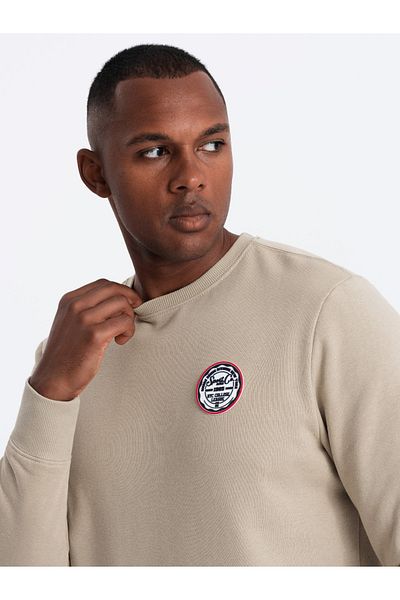 OMBRE Nicht dehnbares Sweatshirt für Herren mit Patch im College-Stil - Sand V3 OM-SSNZ-0134 S