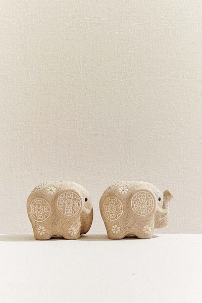 Paşabahçe Elephant Ceramic Salt and Pepper Shakers