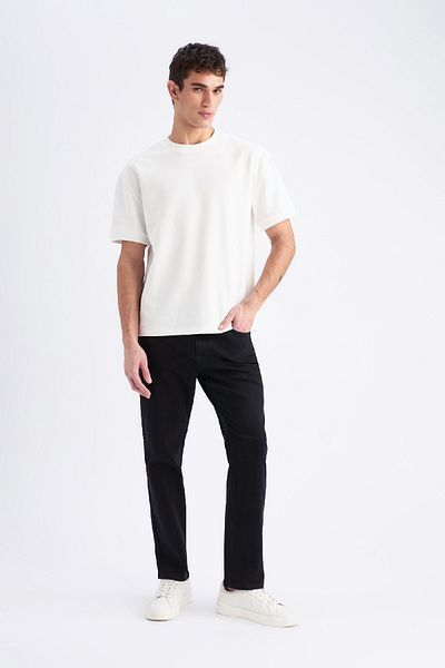 DeFacto Sergio Regular Fit Normale Passform Normale Taille Schlauchbein Jeanshose E7449AX25SP