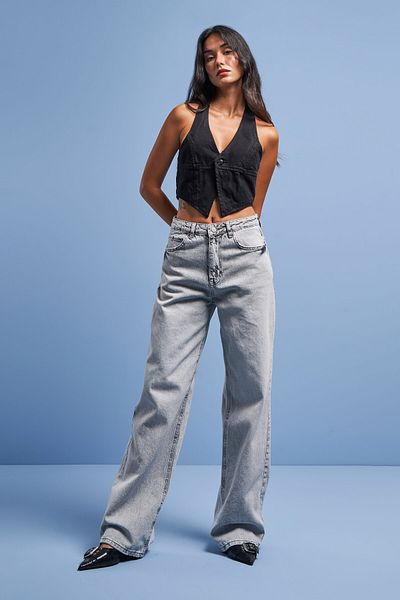 its basic Gray Straight Fit Women's Denim - 100% Cotton