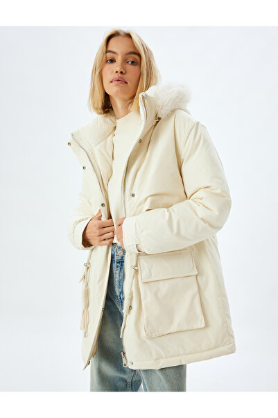 Koton supradimensionat Palton cu blană artificială cu buzunar acoperit detaliat