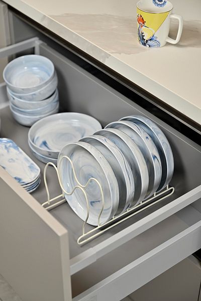 Edora Home Μπεζ οργάνωση ταψιού και πιάτων 6 διαμερισμάτων - Ανοξείδωτο μεταλλικό συρτάρι και οργανωτή