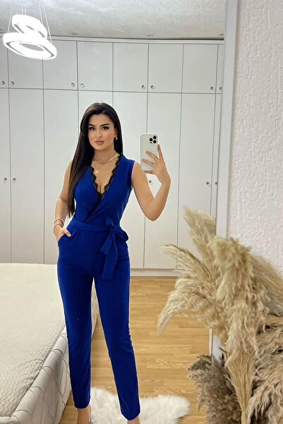 Deafox Saks Modrý krajkový overal z importovaného krepového materiálu s páskem