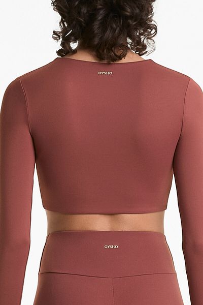 Oysho تي شيرت Comfortlux بأكمام طويلة مع لف أمامي