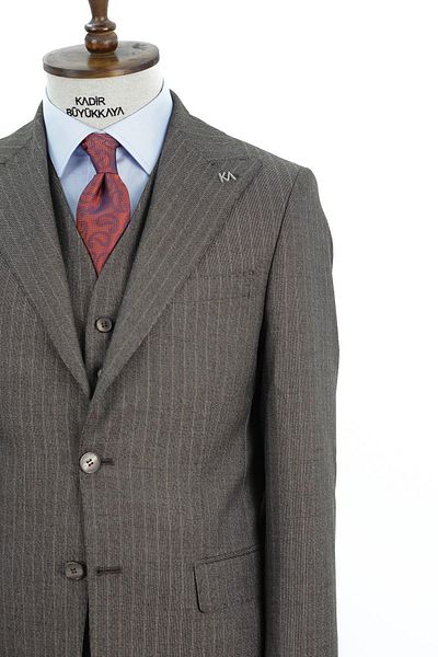 Kadir Büyükkaya Men's Comfortable Suit with Vest - Kav1045W