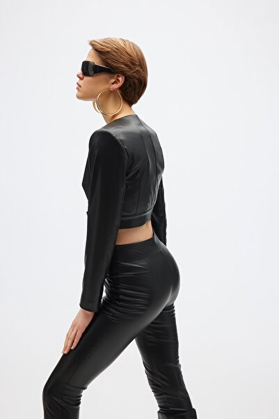 rue Cut-out Detaylı Siyah Crop Ceket