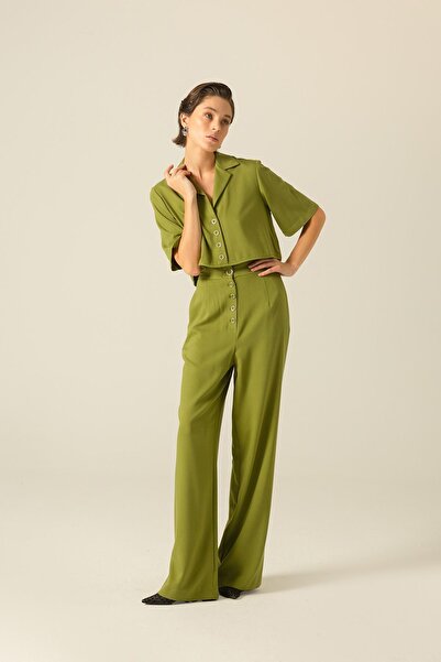 rue Πράσινη μπλούζα με γιακά μπουφάν με λεπτομέρεια με κουμπί μπροστά