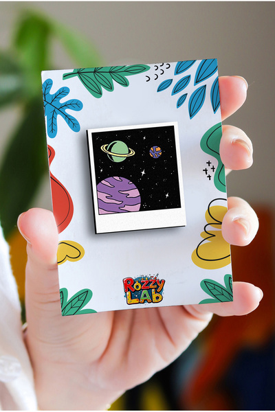 Rozzy Lab Foto Uzay Şipşak - Pin - Rozet - Broş - Yaka Çanta Aksesuar