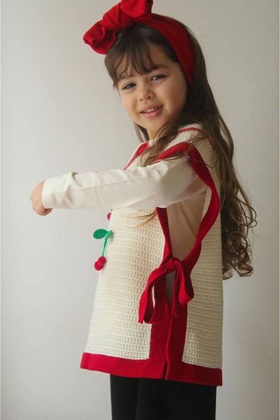 MİO Girl's Cherry Embroidered Sweater Suit