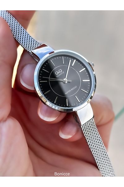 Q&Q 30mm Silver Color Rhinestone Women's Wristwatch & Heart Bracelets - Mesh Steel Thin Cord (1cm)