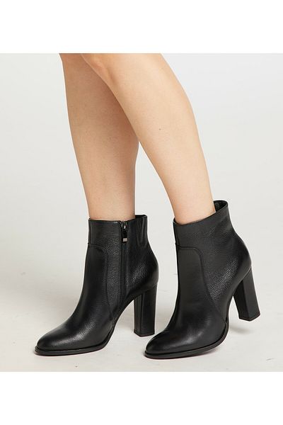 Faina Feminine Stiefelette