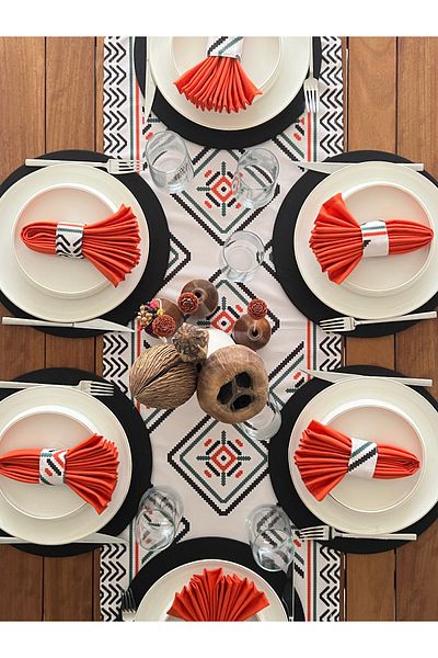 desen izmir New Season American Service - Ikat Patterned Tk, 6 Slat, 6 Napkins and Runner Cover