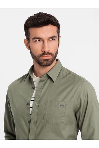 OMBRE Ανδρικό βαμβακερό πουκάμισο με τσέπη REGULAR FIT - olive V2 OM-SHCS-0147 S
