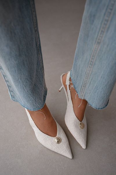 selinshoes Ekru Gold Stone Elastic Stiletto