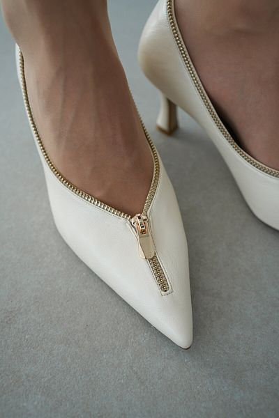 selinshoes Della Pointed Toe Zipper Accessory Women's Low Heel Stiletto- Ekru