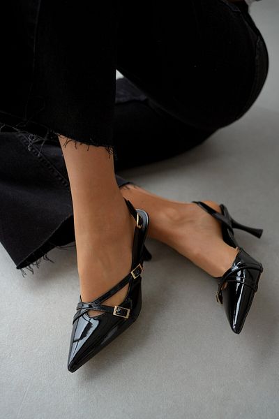 selinshoes Lilay Pointed Toe Double Banded Buckle Detailed Women's Stiletto - Black