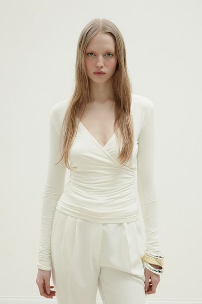 Suud Collection Ecru Daphne Bluse mit V-Ausschnitt