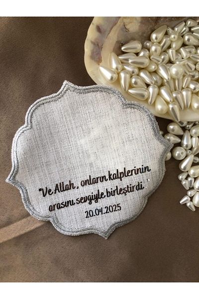 İsabella Accessories Ασημένια τυπωμένη υφασμάτινη χαρτοπετσέτα γαμπρού για το όνομά σας και τα υπόσχεση και το αρραβώνα σας