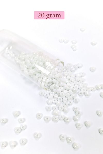 STUMBANNG Bulky Glass Sand Beads Large Size (6/0) 4 mm - 20 Grams - Snow White - Bnc073
