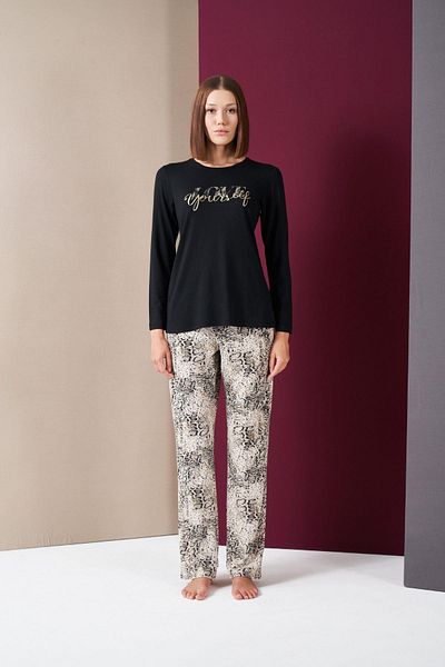 PJS 26020 Costum de pijama cu mânecă lungă pentru femei Love Yourself cu gât rotund cu model leopard