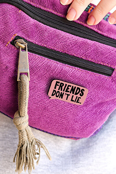 Rozzy Lab Stranger Things - Friends Don't Lie - Rozet - Broş - Yaka Çanta Aks...