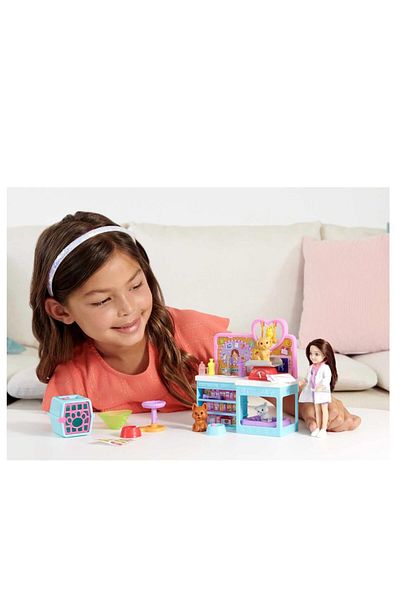 Barbie Club Chelsea Pet Vet HGT12