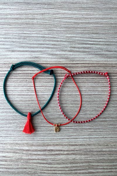 Shepidi 3-Piece Horseshoe and Tassel Figured Marteniçka Lucky Bracelet