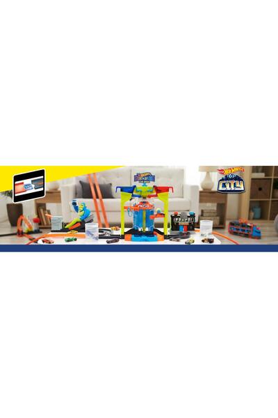 HOT WHEELS Oto Yıkamada Renk Değiştirme Oyun Seti Grw37