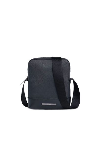Calvin Klein Modern Reporter Bag
