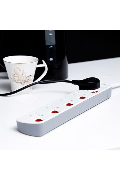 Olsenmark Extension Socket, 5 Way - 3 M Power Extension Socket Cord