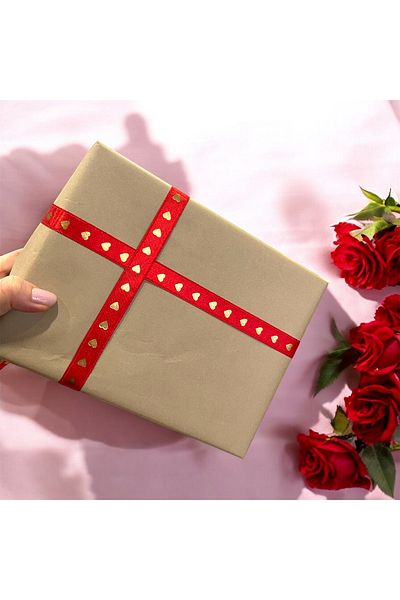 HUR-AY PACK 1.5cm Wide Red Satin Ribbon - Gold Heart Printed, 3 Meter Ribbon