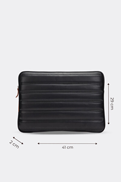 MORCA Quilted Laptop Case 15.6 & 16 Inch Plain Black