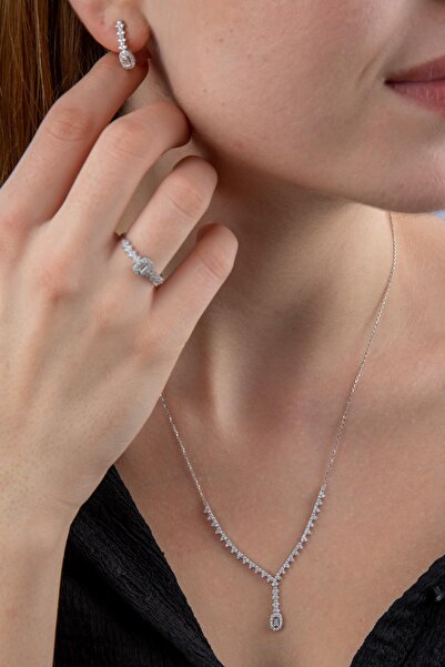 Fiyonk Kuyumculuk 14 Ayar Altın Baget Taş Detaylı Set Kolye Küpe Yüzük L Özel Günler Ve Düğünler Için Özel Tasarım